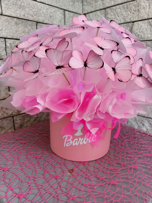 Композиція із метеликів!!