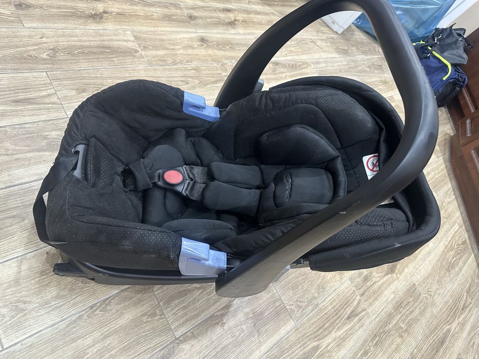 Fotelik samochodowy z bazą isofix