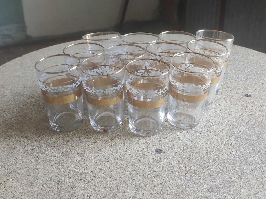 Copos com filamento em ouro