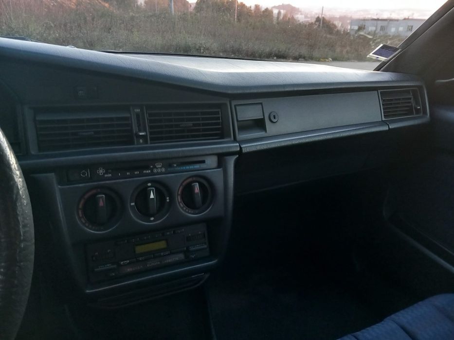 Mercedes Benz  190 2.5D