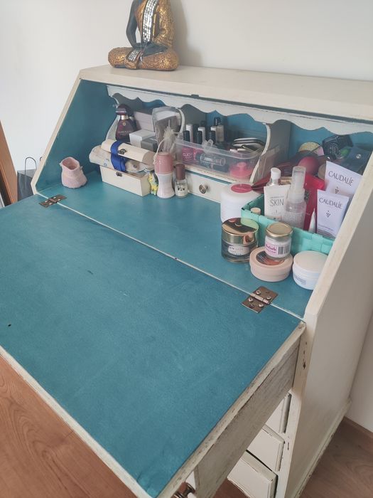 Escrivaninha restaurada