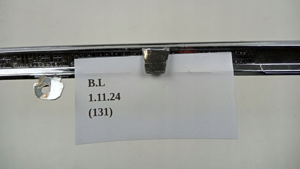 LISTWA PRAWA CHROM GRILA VW PASSAT B7