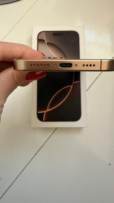 Iphone 16 pro max 256 desert titanium