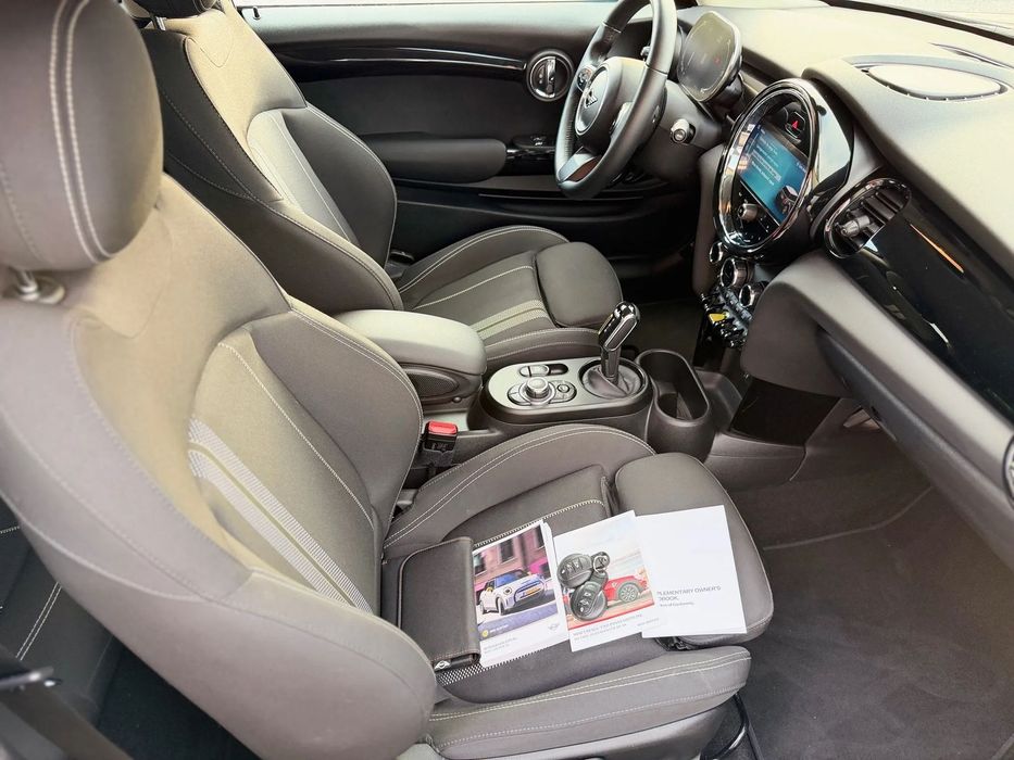 MINI 3 Portas Cooper SE Premium Essential