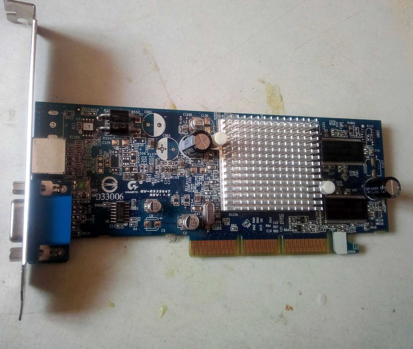 видеокарта gygabyte radeon 9200 agp