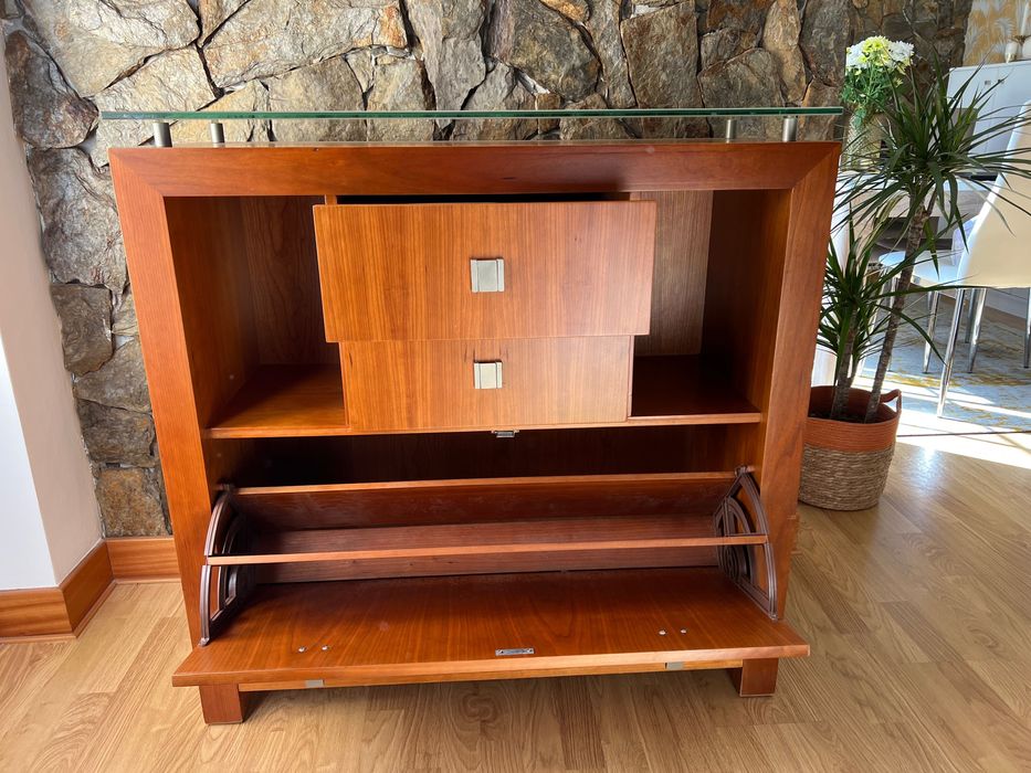 Vende-se Sapateira em estado novo