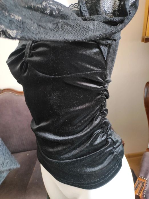 Welurowa aksamitna bluzka szerokie rękawy z koronki alternative goth