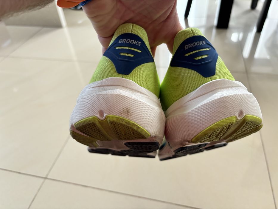 Brooks Ghost 17