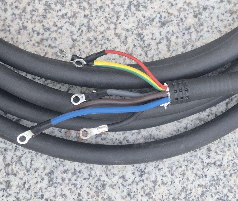 Kabel do ładowania samochodu z wtyczk 5m - nowy