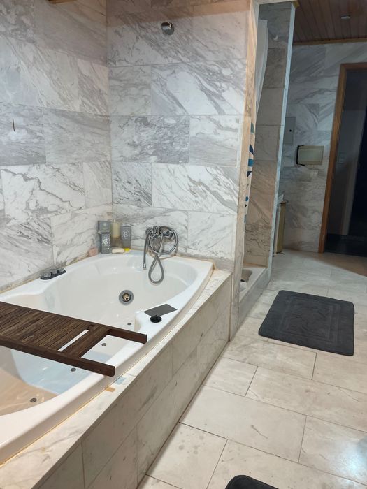 Quarto todo mobilado para arrendar