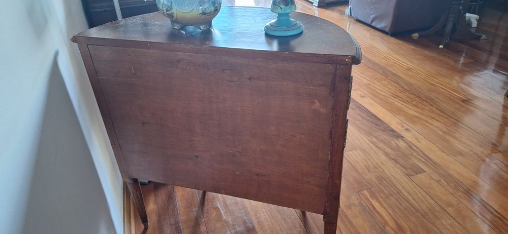 Móvel estilo Luís XV / Transição Luís XVI – Antigo e impecável