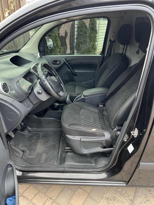 Renault.    kangoo