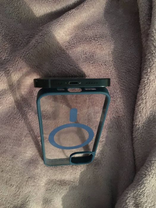 Продам айфон 13 в хорошем состоянии