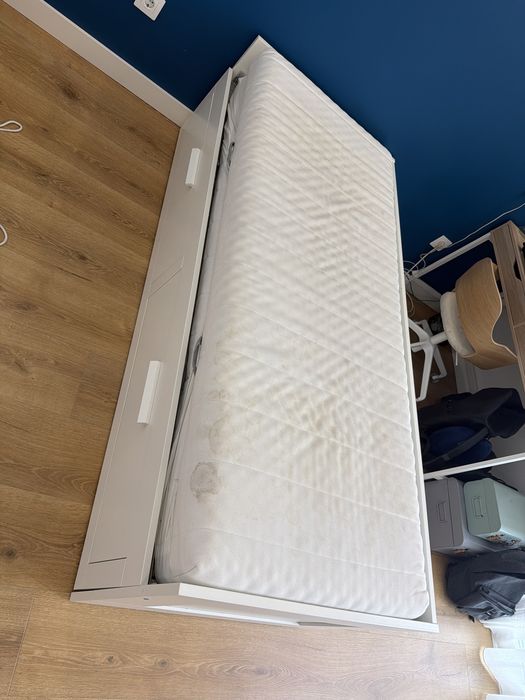 Cama ikea com gavetao