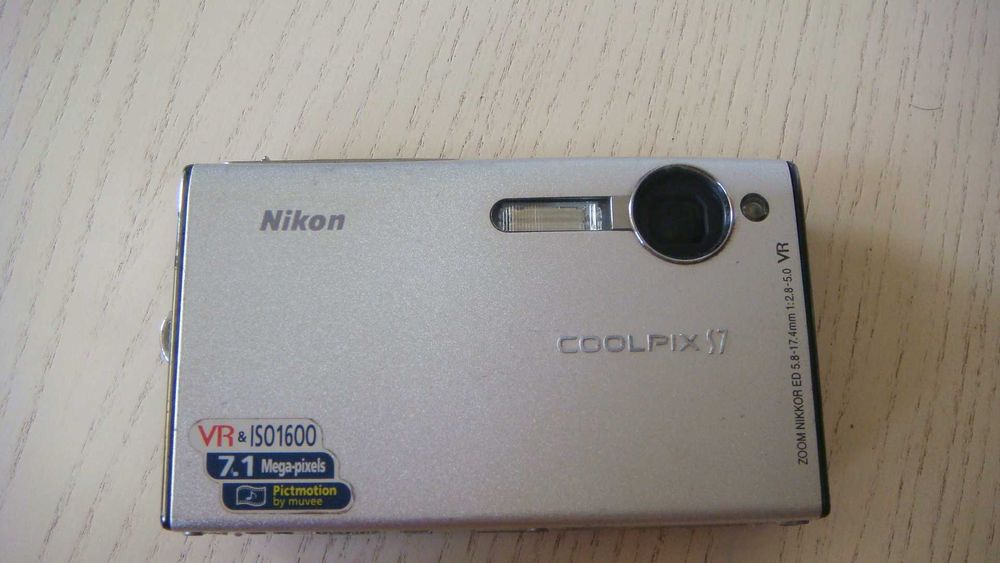 фотоаппараты Nikon coolpix S7  Samsung sy 60