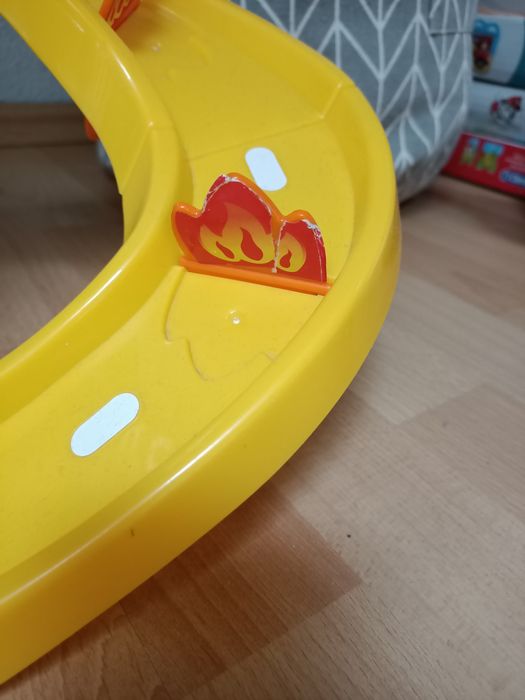 Garaż tut tut+ remiza strażacka+9 autek+tory