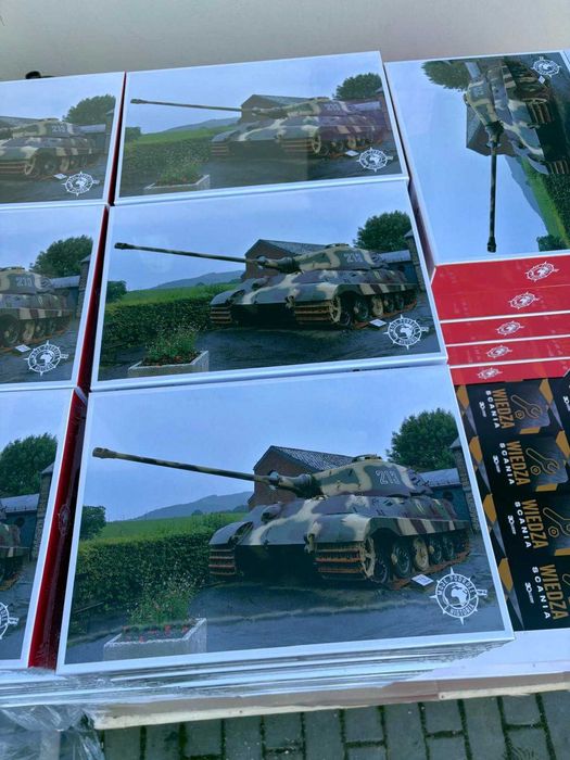 Nowe puzzle z motywem czołgu Tiger II - 1000 elementów