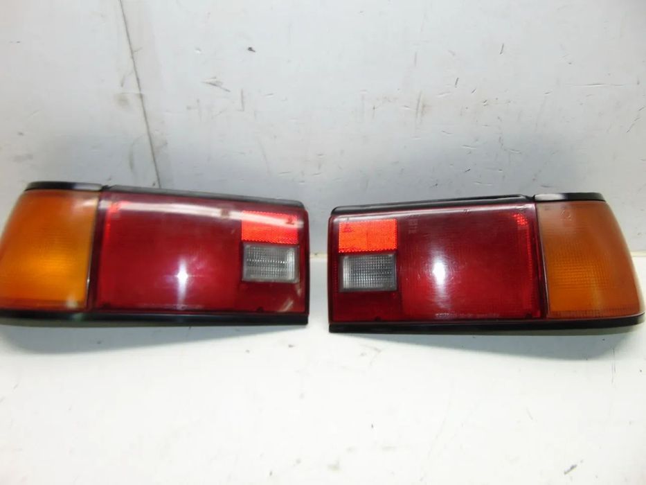 Toyota Carina ii farolins