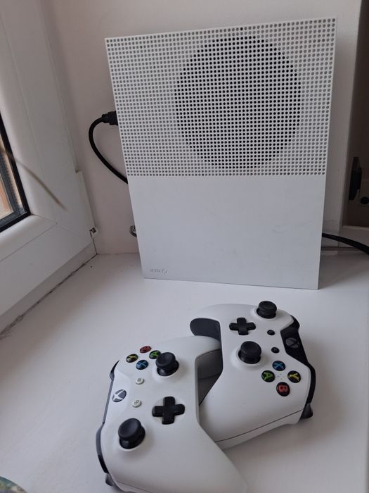 Xbox one s з ак 20 ігор