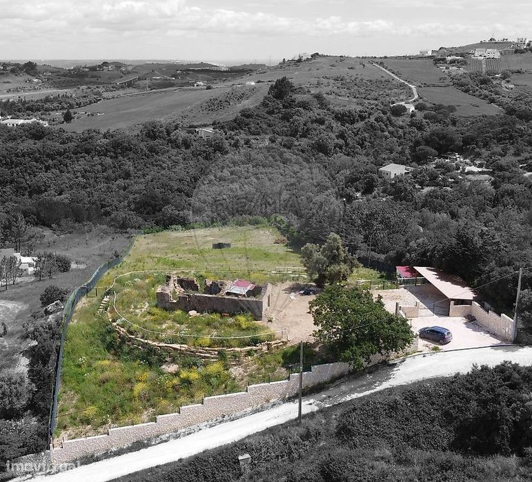 Moradia T4 para venda