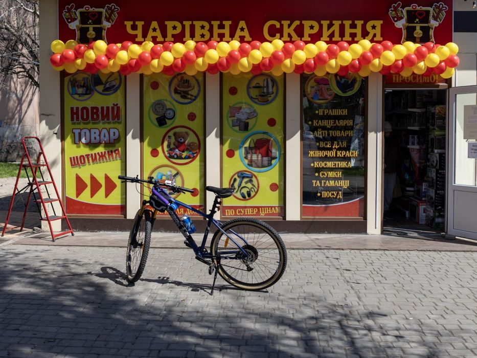 Арка из воздушных шаров, шарики на открытие в Одессе