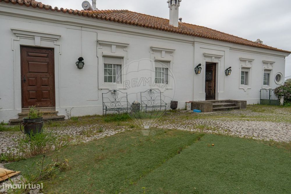 Moradia T4 para venda