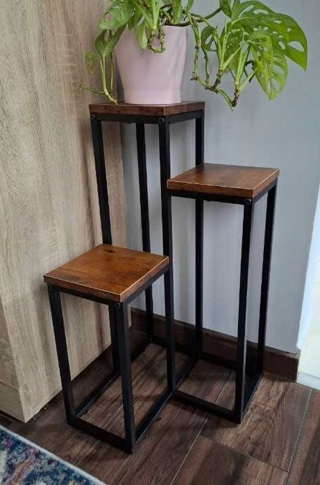 Kwietnik Metalowy Stojący 3 Półki na Kwiaty Dekoracje Postarzany Dąb