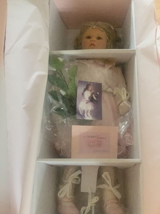 Lalka porcelanowa Susan sygnowana nowa