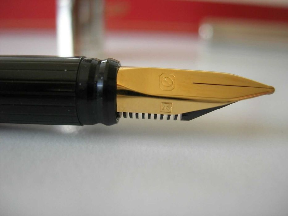 Caneta St Dupont Silver Aparo M
