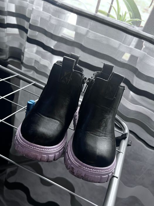 Дитячі ботинки на весну, осінь. Куртка 86-92 розмір