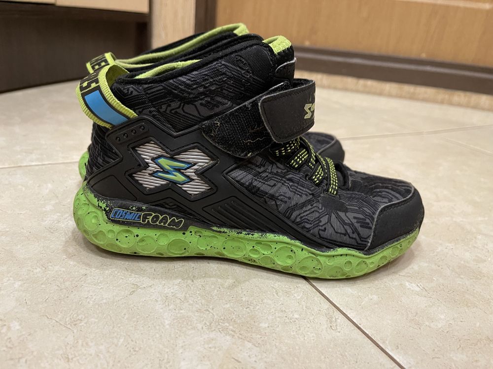 Skechers outlet cosmic foam