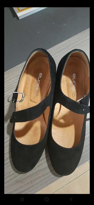 Sapatos de salto pretos tipo Mary Jane Eureka, em muito bom estado.