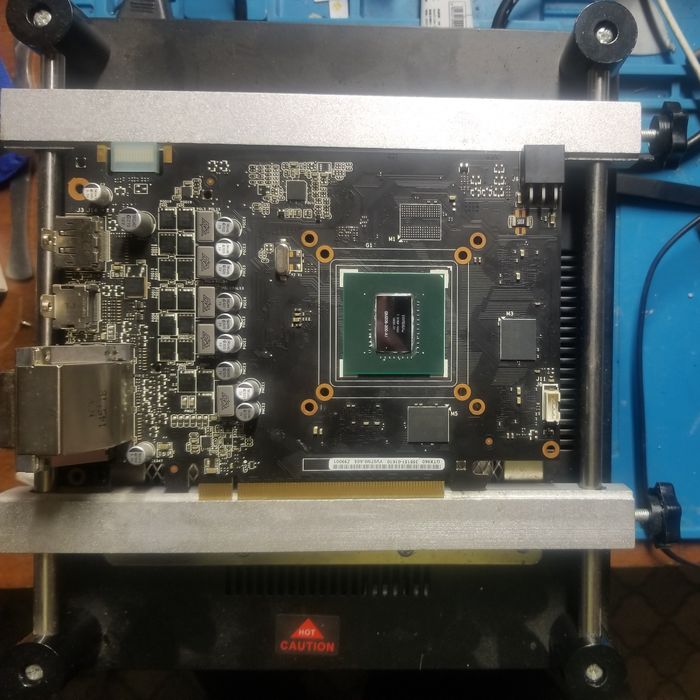 Ремонт и обслуживание видеокарт, флешки с программами для карт