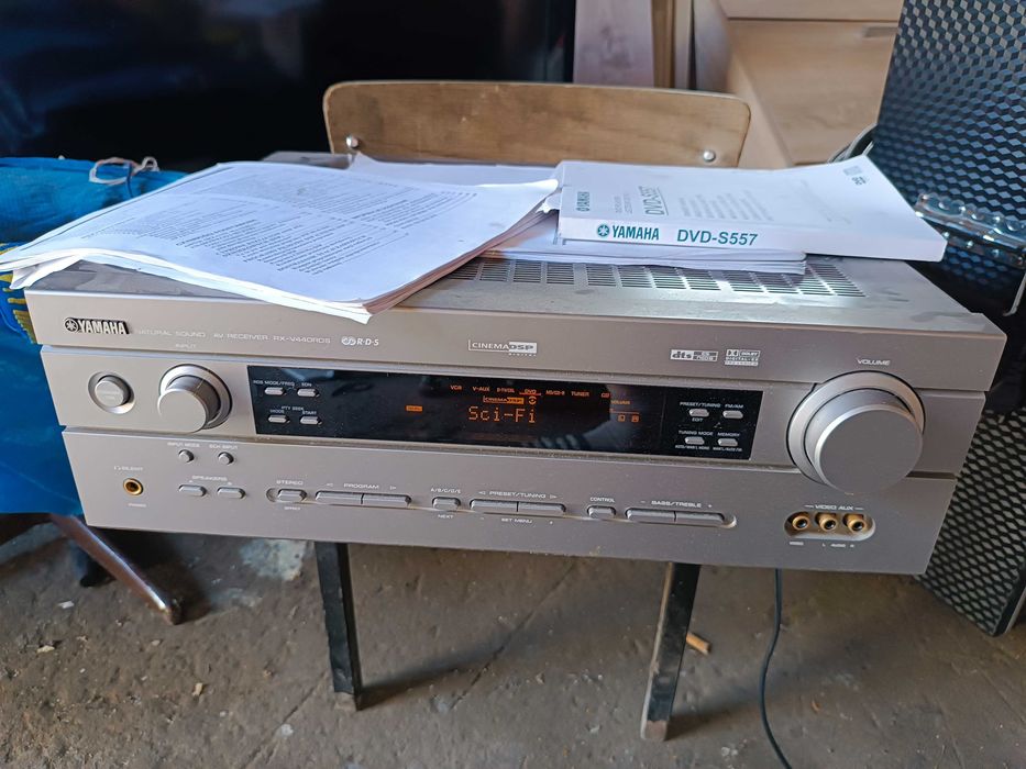 Wzmacniacz Yamaha RX-V440RDS i DVD Yamaha DVD-S557