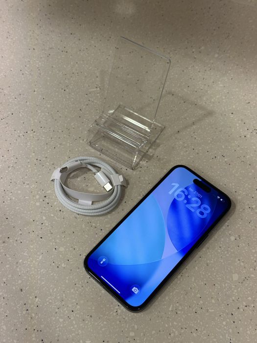 Iphone 15 bateria 99%