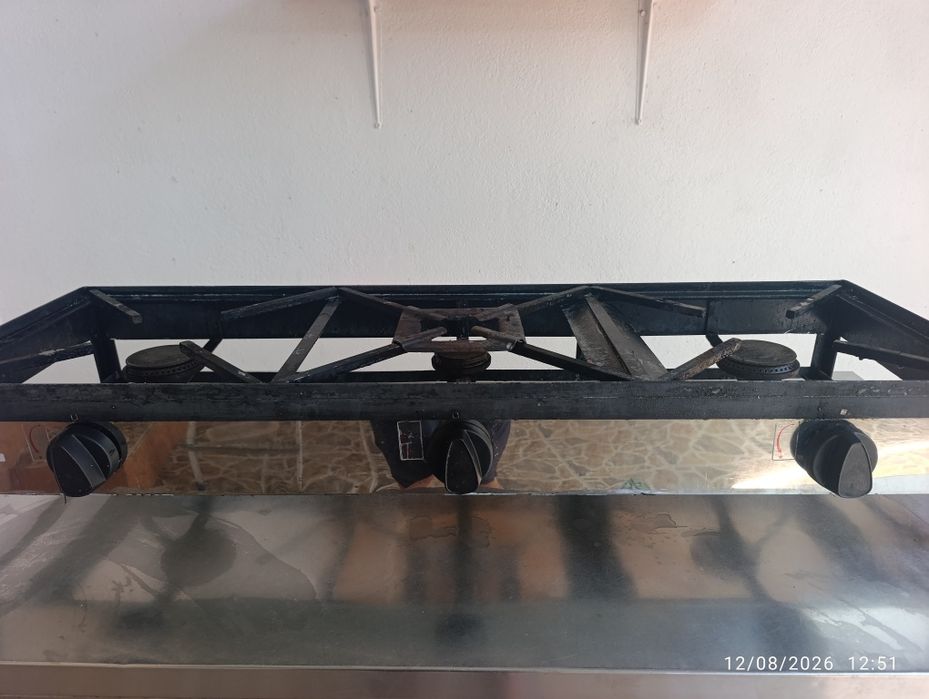 Vendo fogão trempe em bom estado