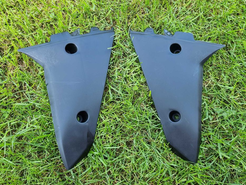 Osłony chłodnic dolne HUSQVARNA 4T r. 05 - 07 nowe