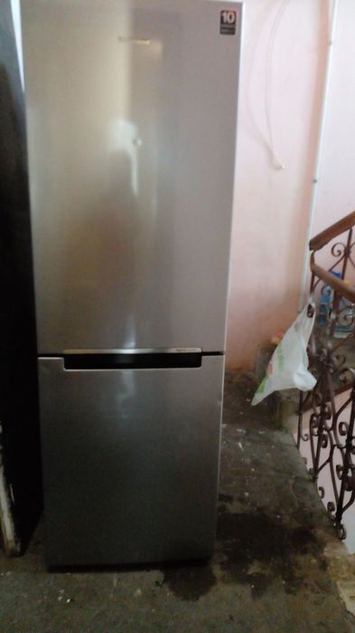 Холодильник samsung