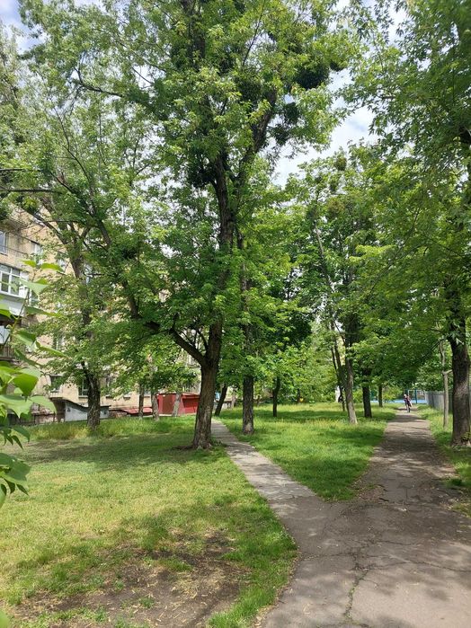 Лівобережна,Дарниця,2к квартира,Дарницька площа Чупринки 8а 50000у.о.