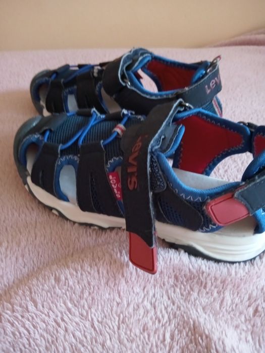 Sandałki firmy Levi's