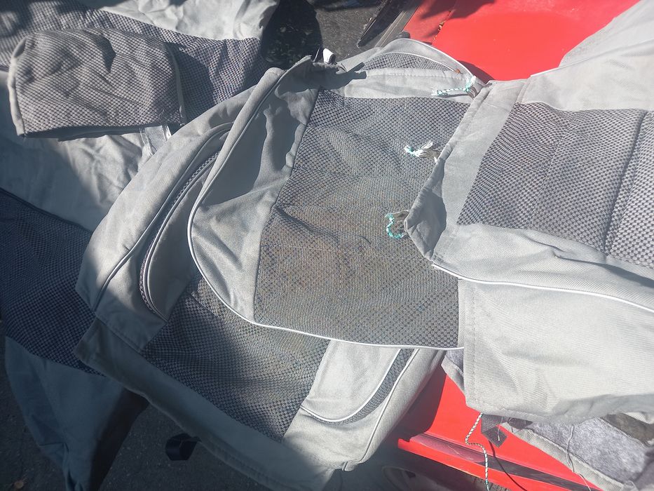 Чохли універсальні, качественні.