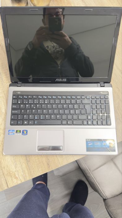 Asus portatil:  I5, 8gb, 512bg ssd, 15”
