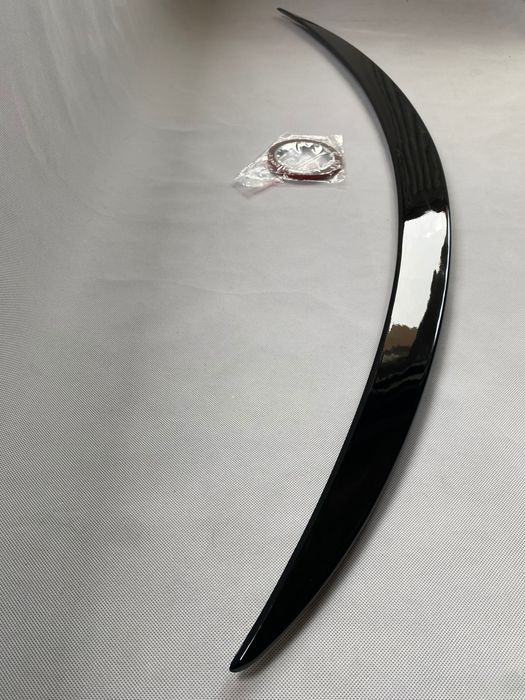 Spoiler lotka Mercedes C Klasa SEDAN W205 CZARNY POŁYSK