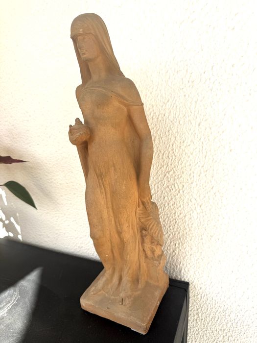 Escultura antiga em terracota de Johann Wilhelm Gösser