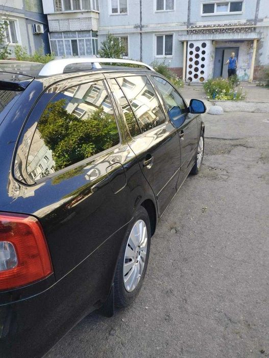 терміново продам автомобіль ШКОДА ОКТАВИЯ А5