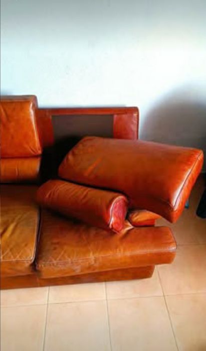 Sofá 3 lugares pele genuína