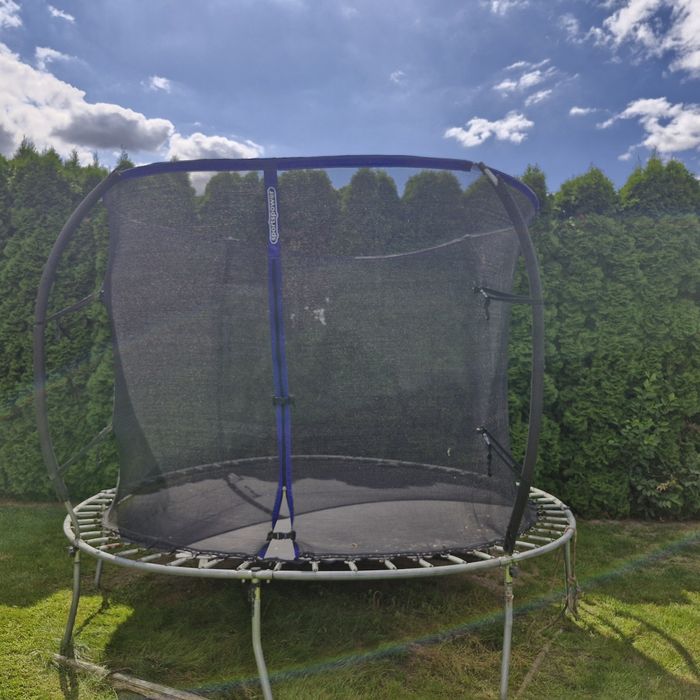 Trampolina bez ochrony