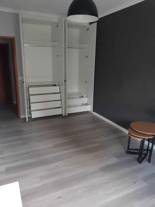 Arrendo T1 Espaçoso e remodelado em Queluz, junto PSP