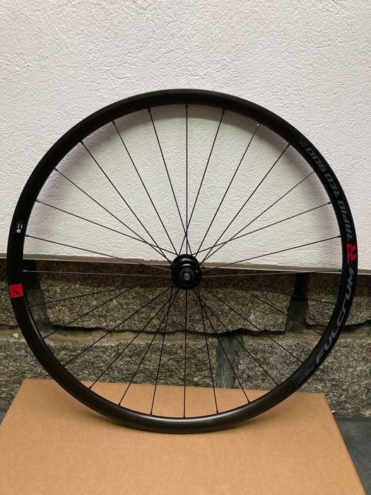 Rodas 29  Fulcrum Rápid  Red