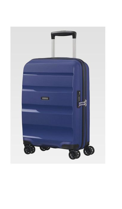 American tourister новый чемодан маленький и большой
